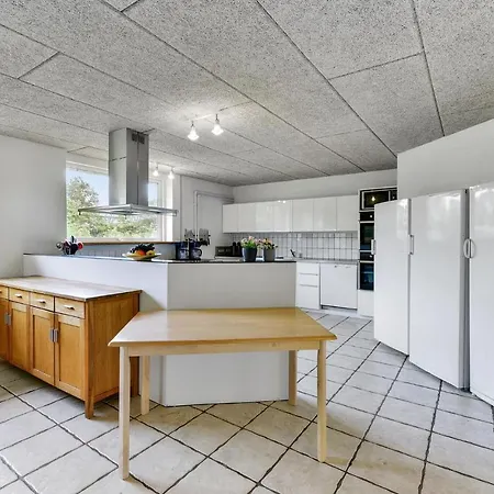 Cozy In Lokken With Kitchen *